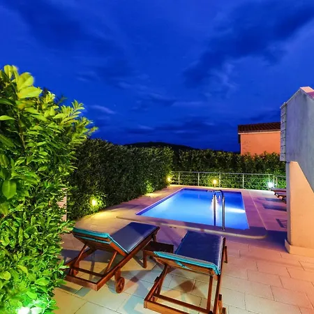 Six Bedroom Σπίτι διακοπών