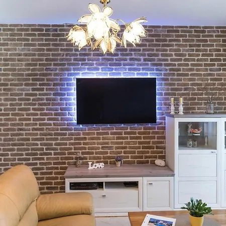 Six Bedroom Σπίτι διακοπών Vrsine