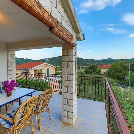 Six Bedroom * Vrsine
