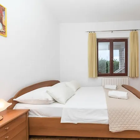 Six Bedroom *