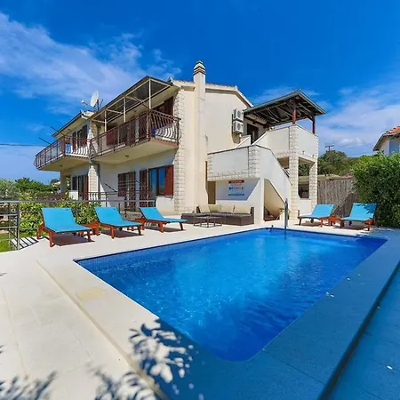 Six Bedroom Σπίτι διακοπών