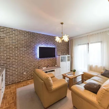 Σπίτι διακοπών Six Bedroom
